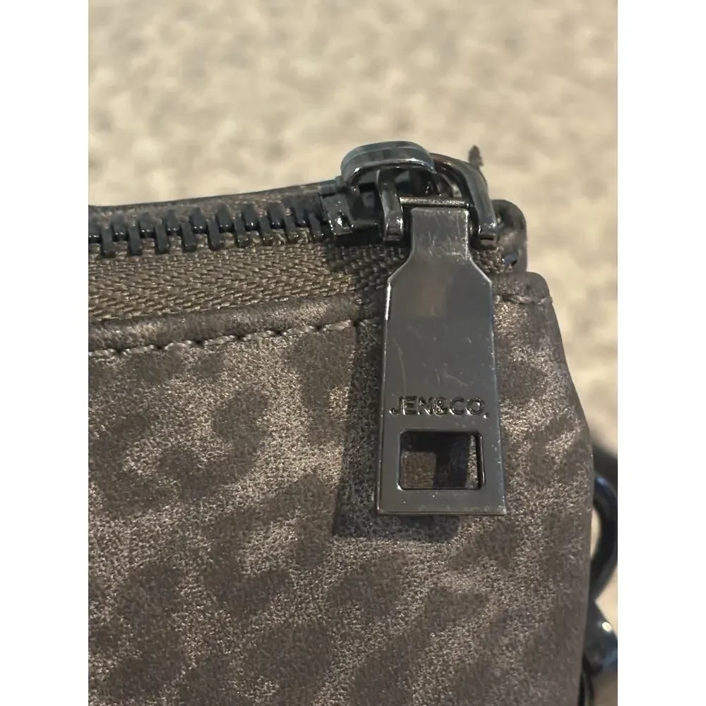 Gray Silver Cheetah Leopard Animal Print Faux Leather Crossbody Bag Purse EUC